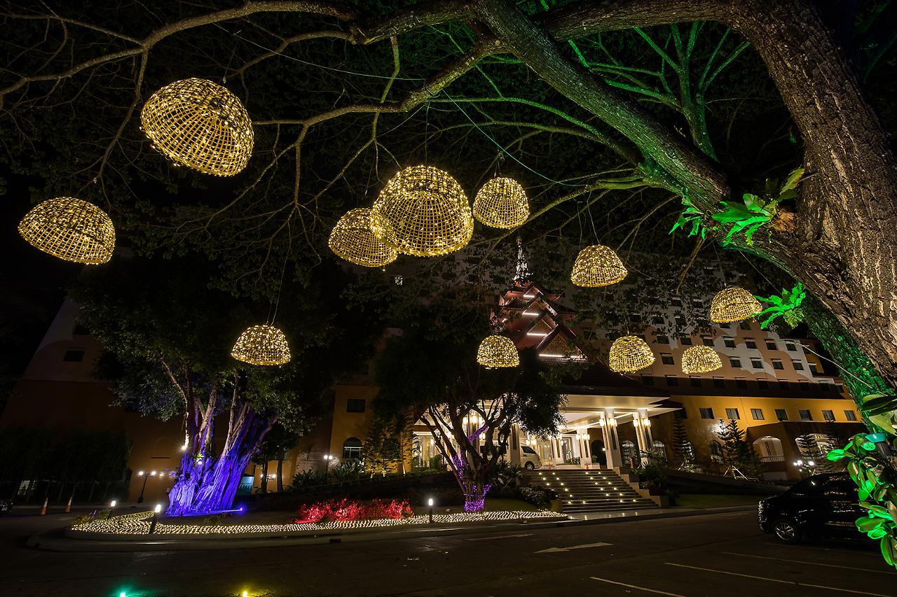 The Heritage Chiang Rai Hotel And Convention Exteriér fotografie The 2016 Holiday Light Festival