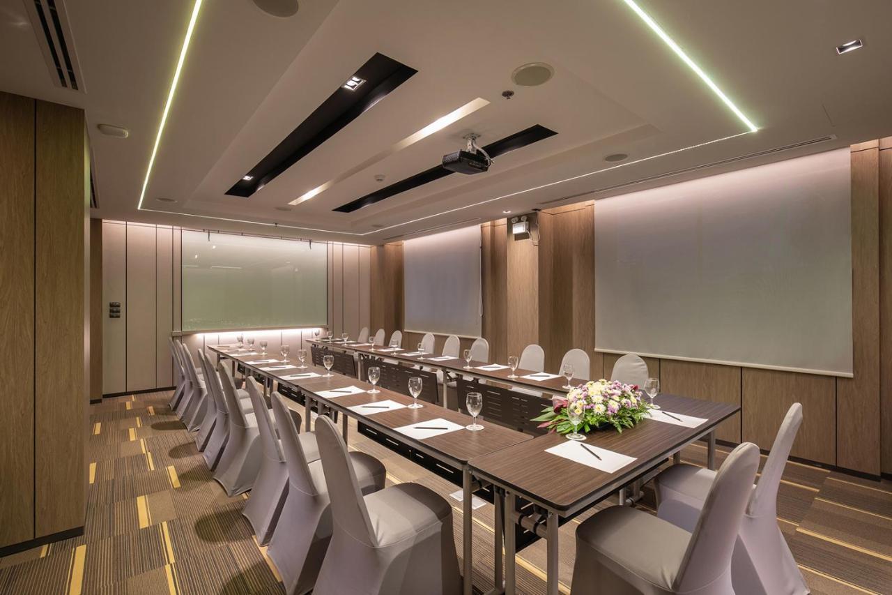 The Heritage Chiang Rai Hotel And Convention Exteriér fotografie Meeting room