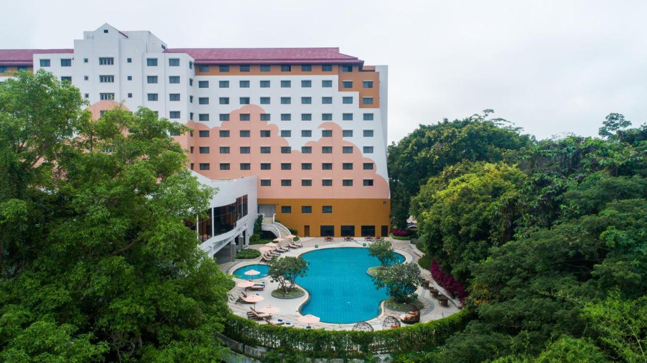 The Heritage Chiang Rai Hotel And Convention Exteriér fotografie The Royal