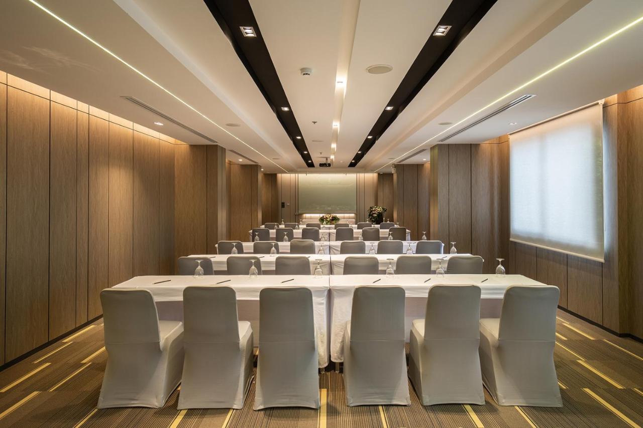 The Heritage Chiang Rai Hotel And Convention Exteriér fotografie Meeting room
